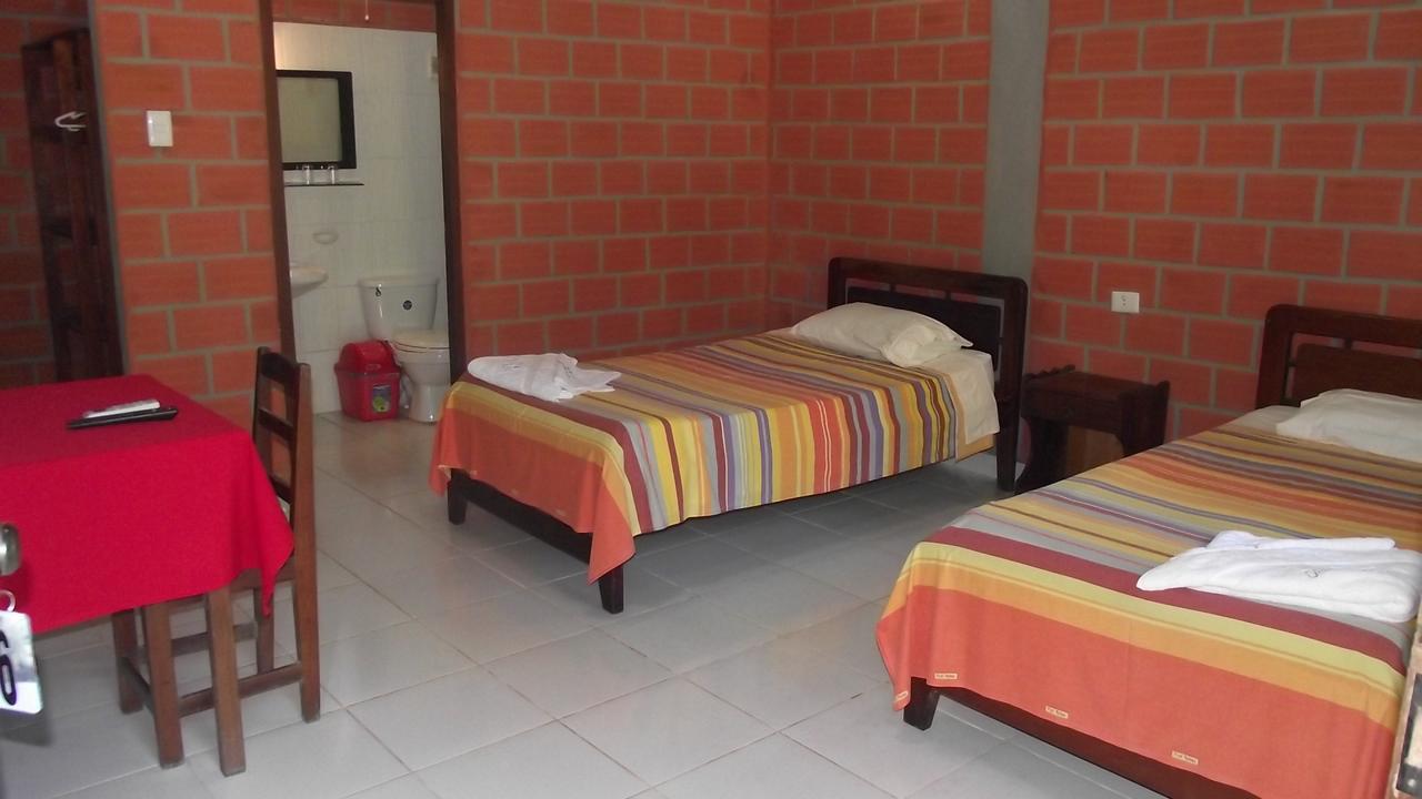 Hotel Ambaibo Rurrenabaque Esterno foto