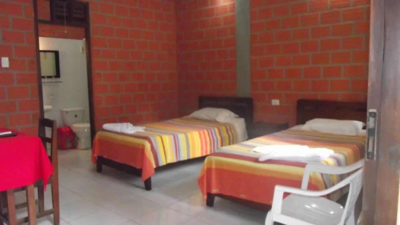 Hotel Ambaibo Rurrenabaque Esterno foto