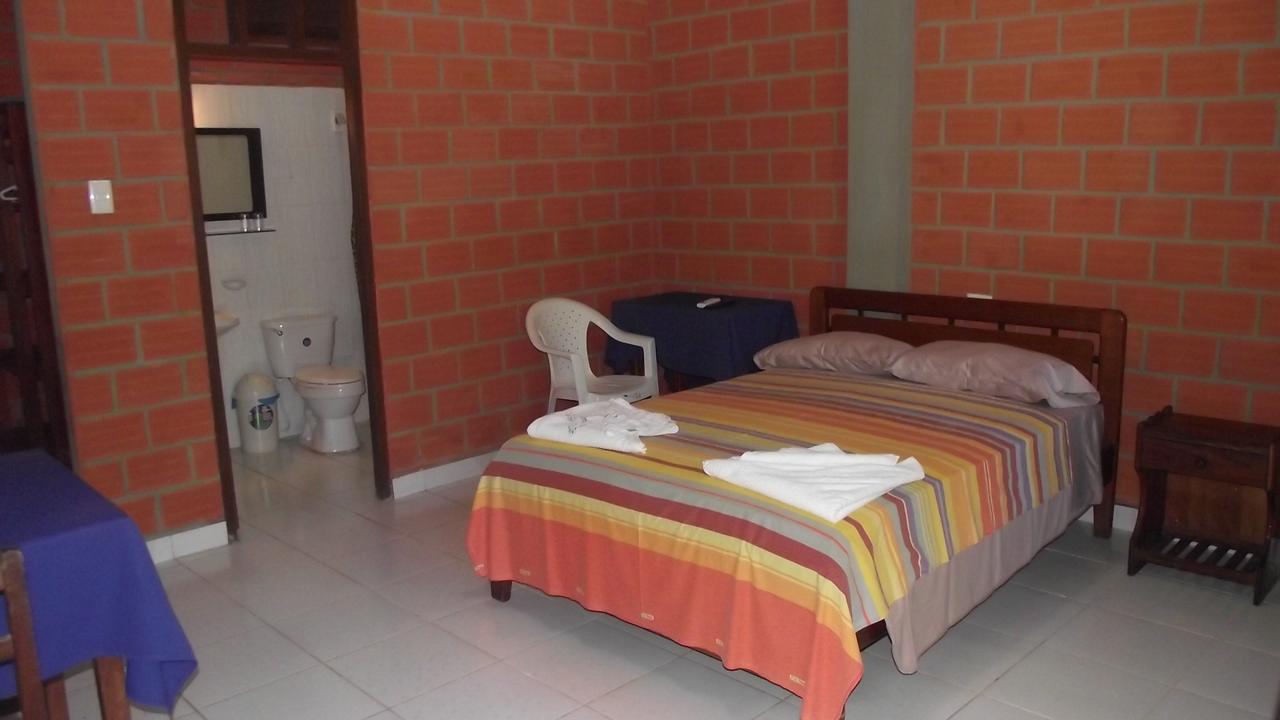 Hotel Ambaibo Rurrenabaque Esterno foto