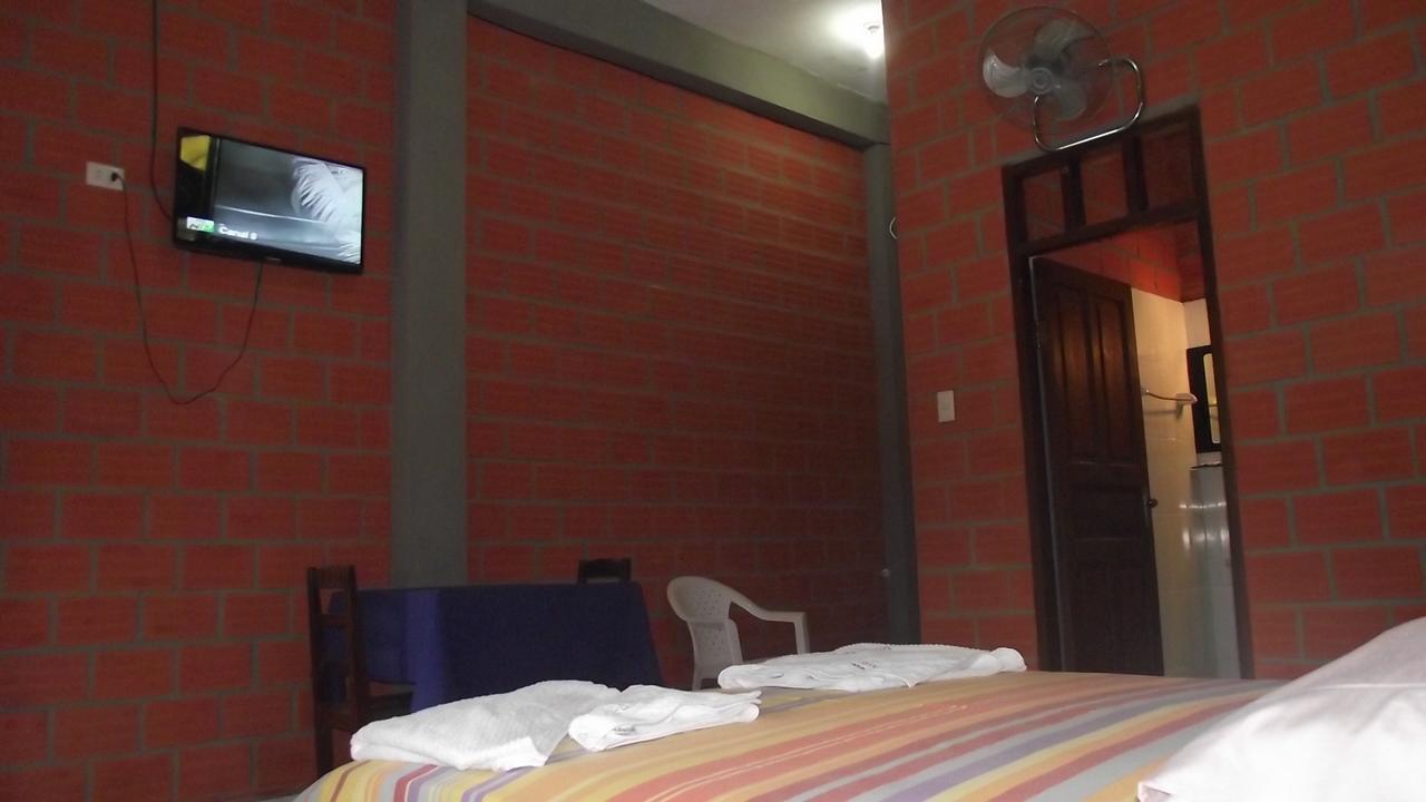 Hotel Ambaibo Rurrenabaque Esterno foto