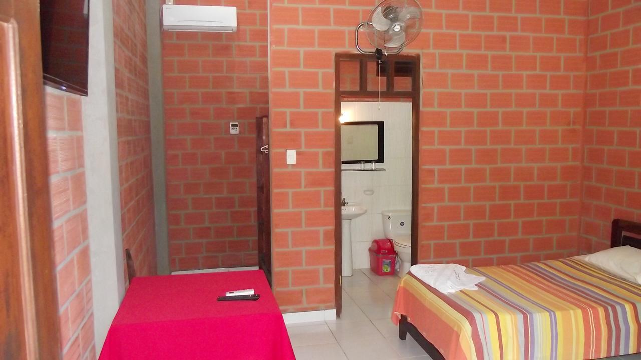 Hotel Ambaibo Rurrenabaque Esterno foto